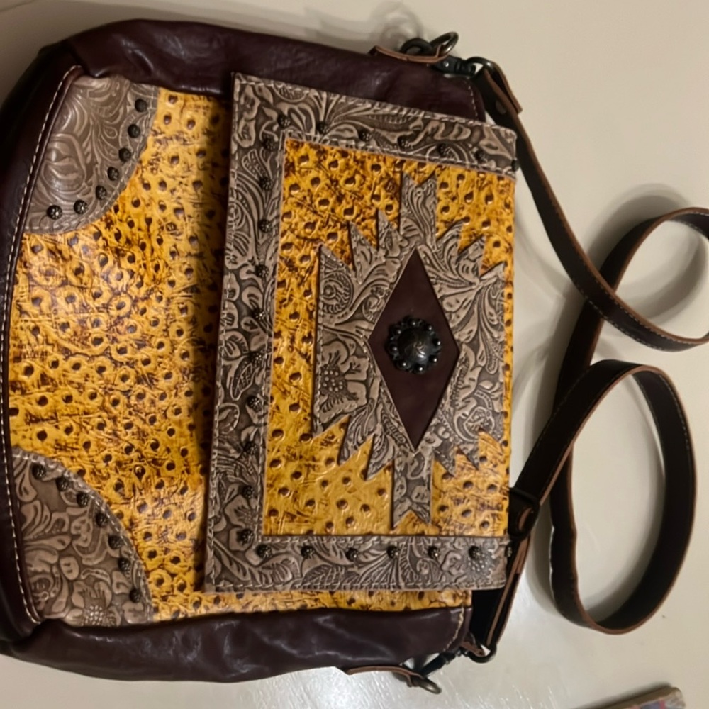 Myra bag used once 100% leather shell. Cotton lining